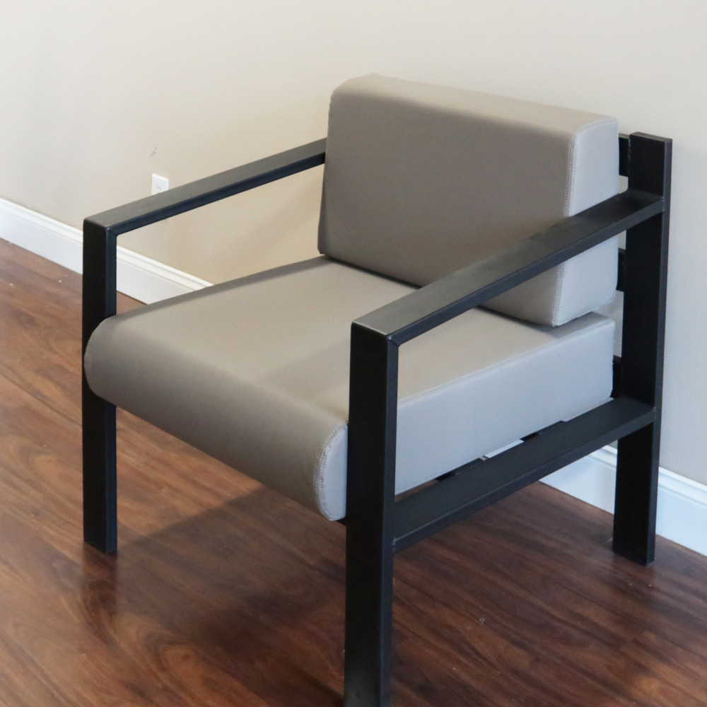 1426 / /images/1426/1000-1426-0-4-0.jpg / Steele Street Chair